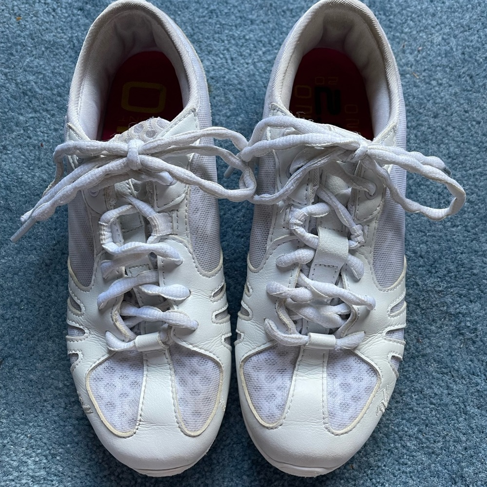 Varsity Last Pass 2.0 Gently Used Cheer Shoes